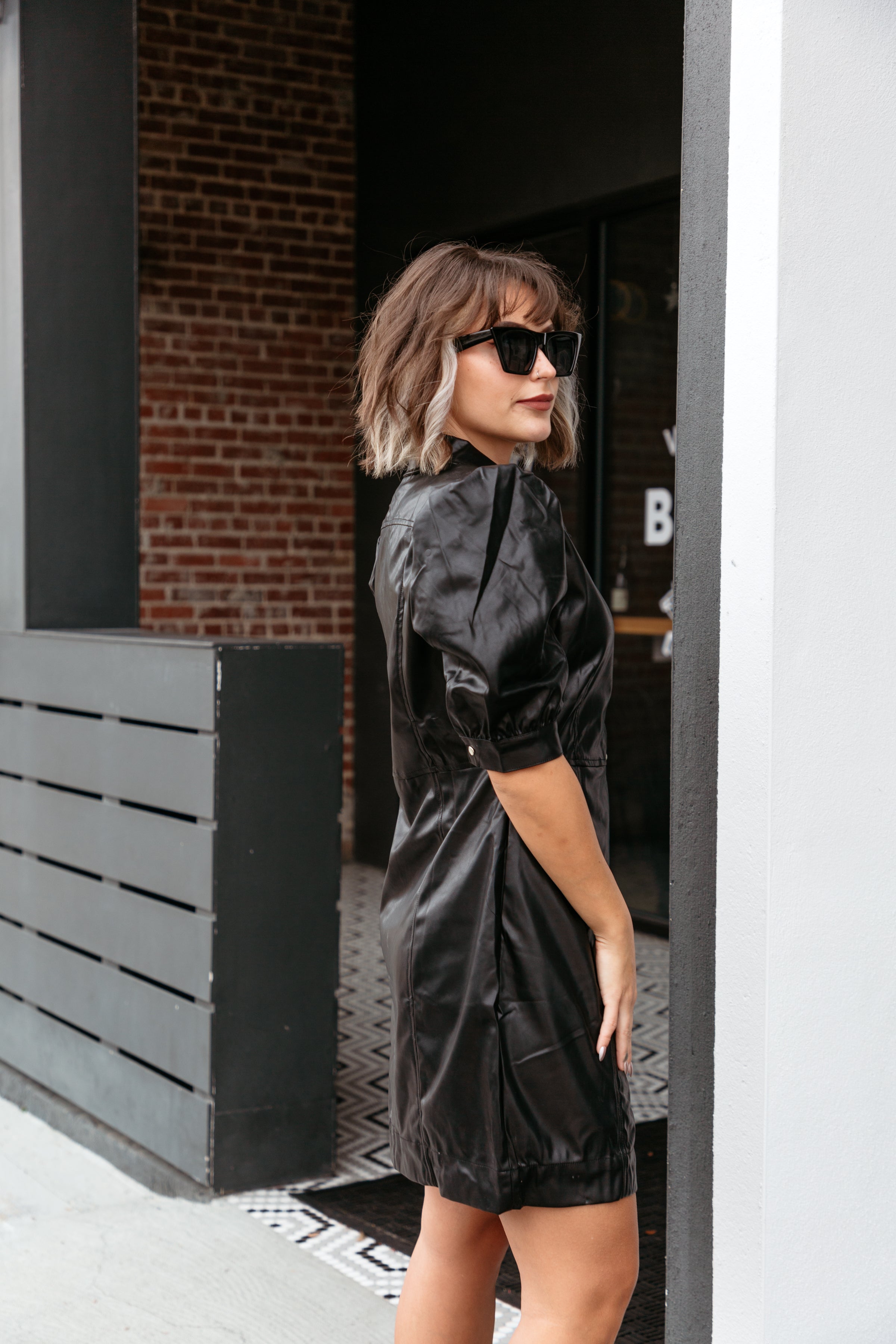 スカート Herlipto vegan leather jumper dress Herlipto Vegan Leather Jumper Dress