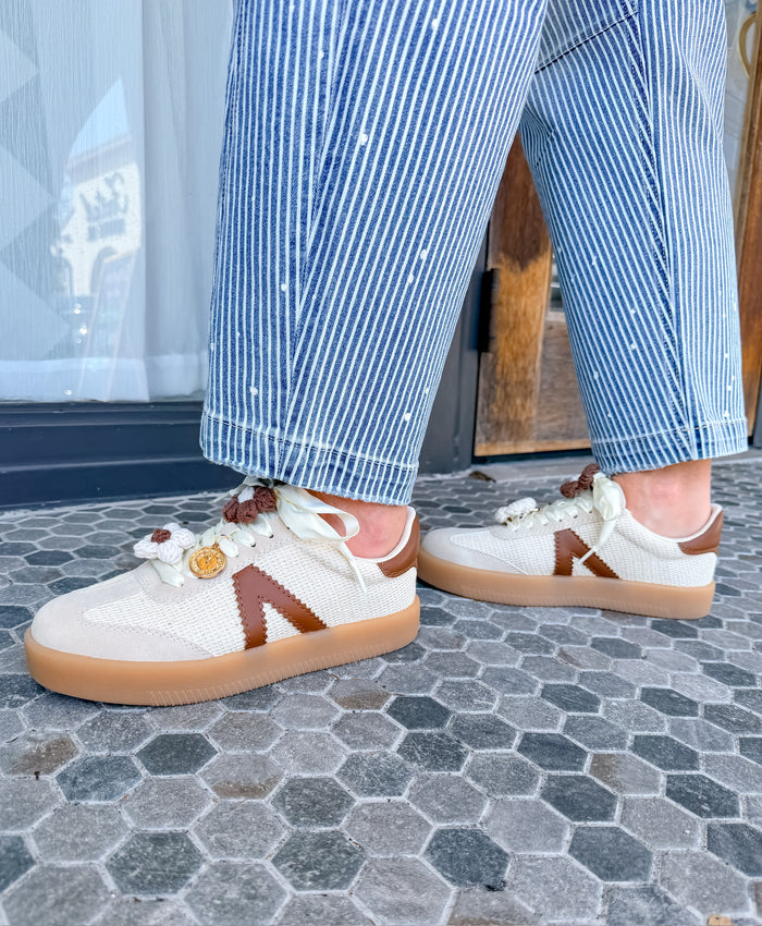 Axel - Off White