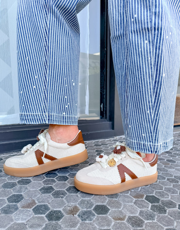 Axel - Off White